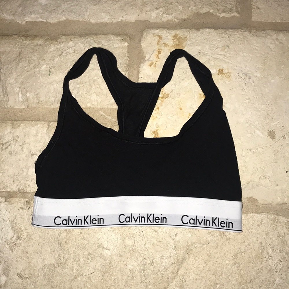 CALVIN KLEIN SPORTS BRA